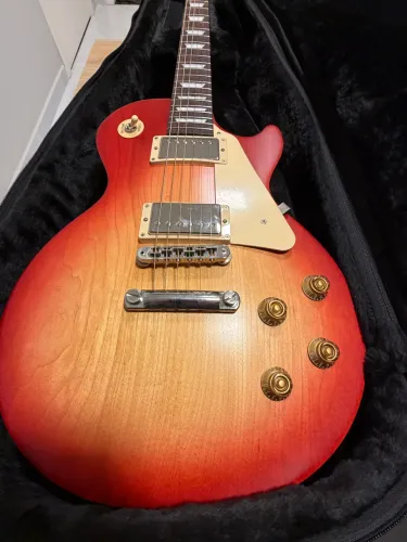 Gibson Les Paul Tribute USA 2023 Cherry Sunburst com bag/case