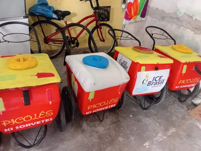 Carrinho de sorvete e picole termico