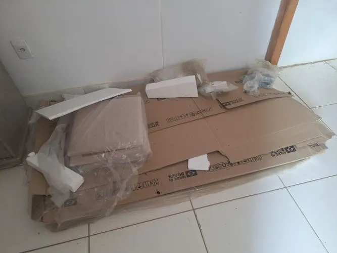 Conjunto de Mesa 4 Cadeiras.NOVO