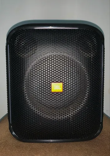 Caixa de Som Partybox Encore Com Microfone JBL
