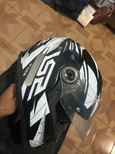 ls2 Draze preto e branco plotado