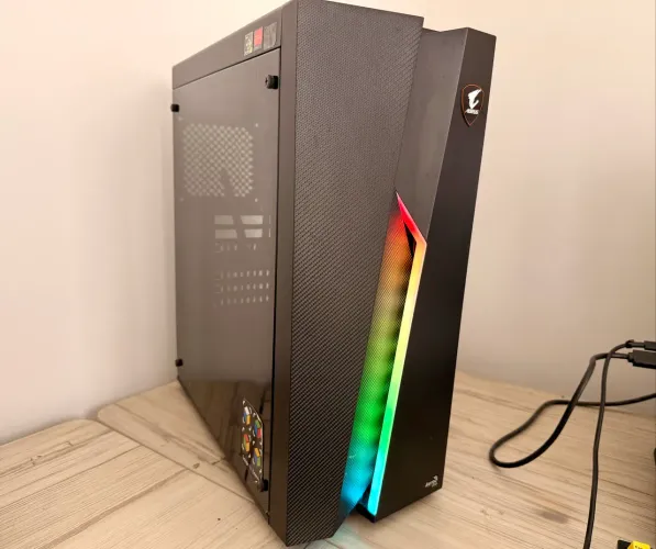 Desktop Gamer 16gb Ryzen 5 5600G 450gb Nvme