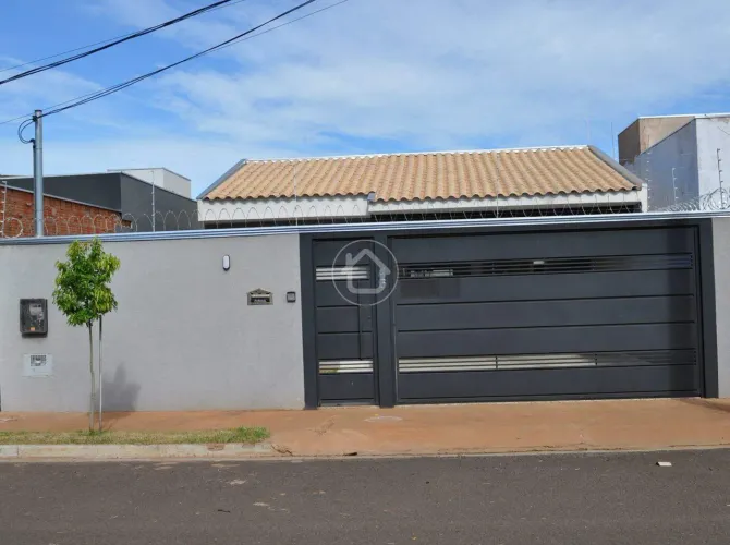 CASA NOVA NO FIGUEIRA PARK