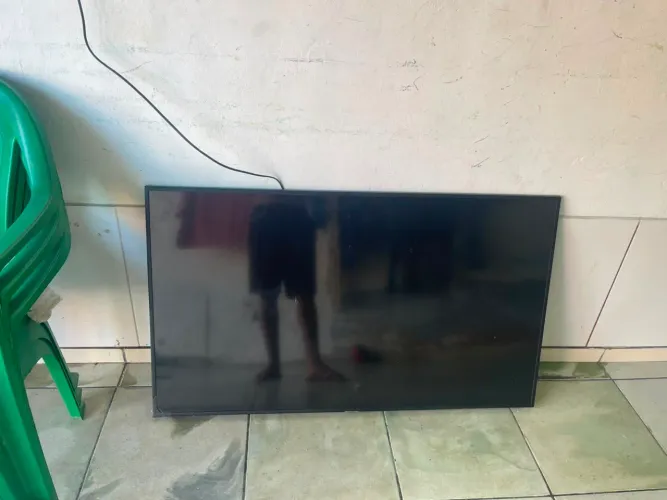 Vendo essa tv para retirada de peças ou concerto preço a combinar 