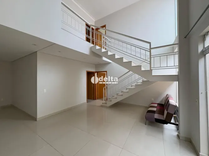 Casa com 4 quarto sendo 1 suíte disponível para locação no bairro Jardim das Palmeiras em