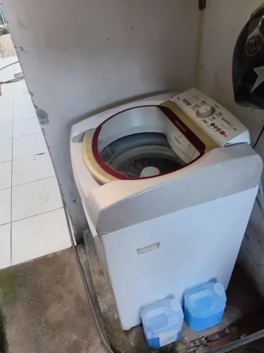 Vendo maquina 11kg funcionando sexto inox