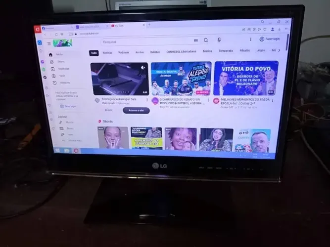 TV/Monitor da LG de 19 Polegadas Tela LED Widescreen modelo M1950-PM saídas de Vídeo VGA e