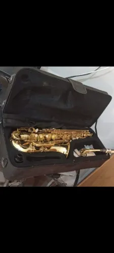Sax alto Steusart vendo troco. Filé !