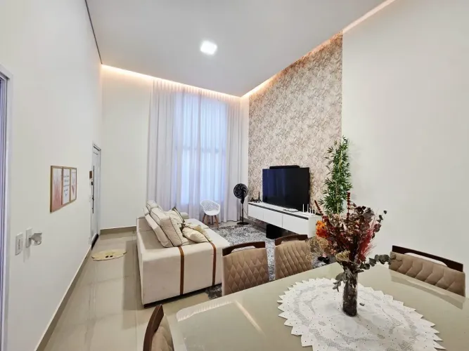 Casa de condomínio para venda tem 170 metros quadrados com 3 quartos