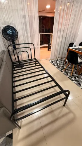 Cama solteiro tubular