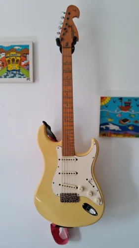 Guitarra Tagima T-735