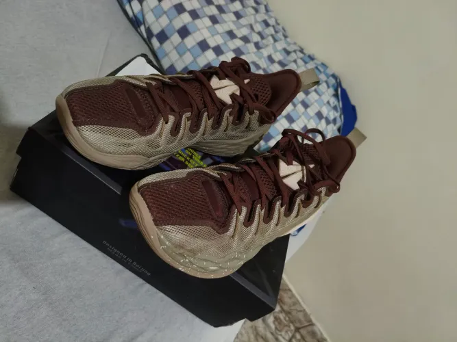 Li-ning Jimmy Buckets " Barista " TAM 39