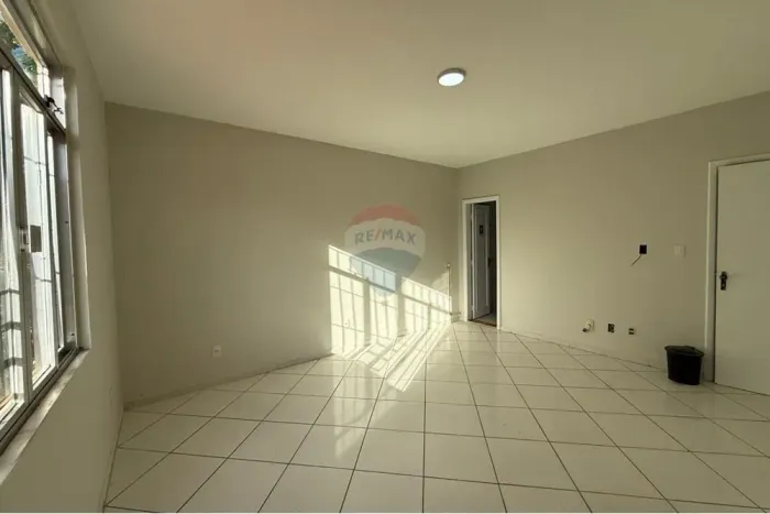 Sala comercial para alugar, 28m², por R$710,00, Curicica, Jacarepaguá, Rio de Janeiro, RJ.