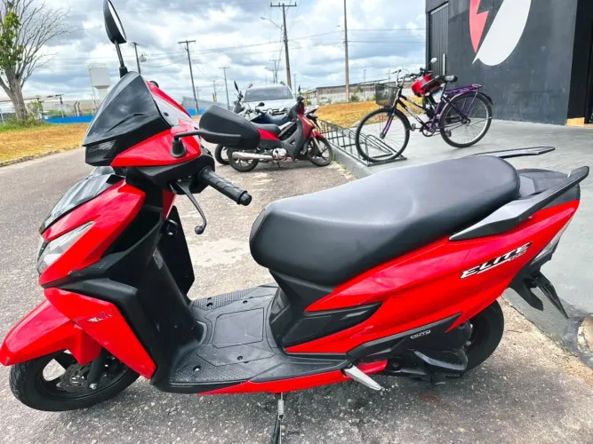 Moto a venda em Castanhal