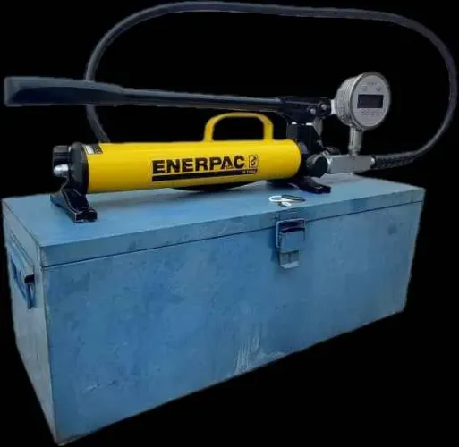 Conjunto de Bomba Hidráulica Manual Enerpac P-39 - 700 bar + Manômetro Digital 0-400 bar