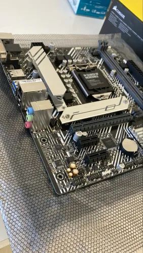 Placa mãe ASUS H510M-A - NUNCA USADA