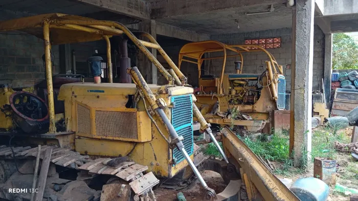 2 Trator komatsu d30 série alta