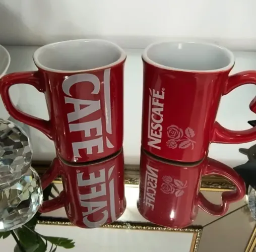 Par de Canecas Nescafé vermelhas Edição Especial