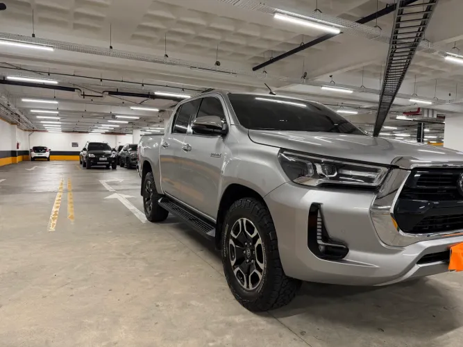 Toyota Hilux CD SRX 4X4 2.8 TDI 16V Diesel Aut. 2021
