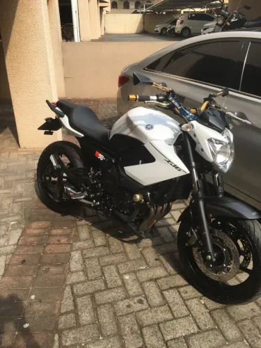 XJ6_N 2013  Branca AP.Goiânia 43,2km sem nenhum risco