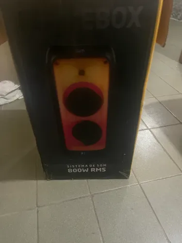 Caixa de som com bateria