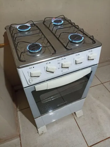 Fogão 4 boca só 230