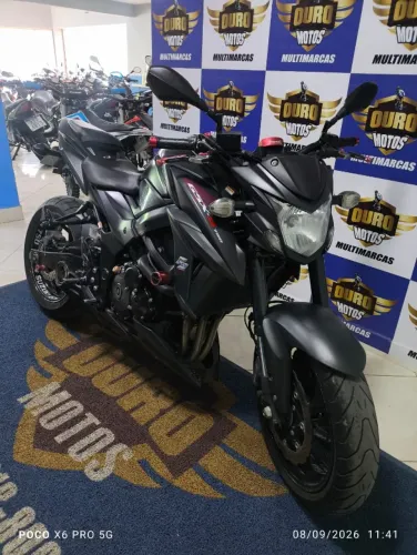 SUZUKI GSX-S750