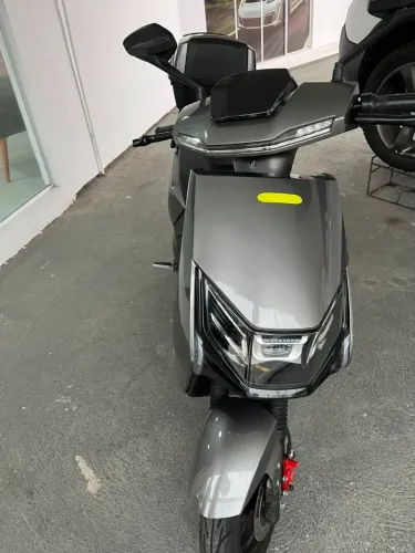 Moto eletrica invicta s3