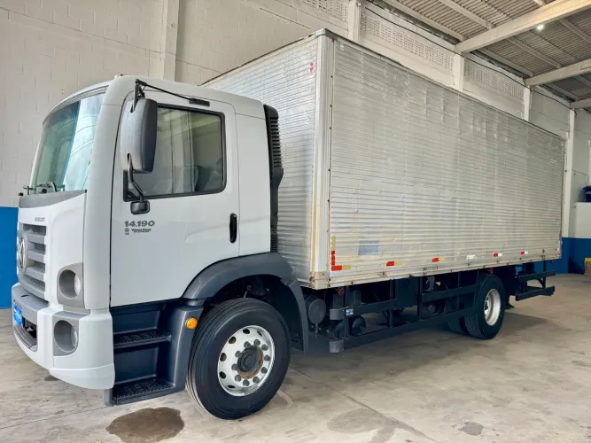 VW 14-190 Robust apenas 151 mil km rodados