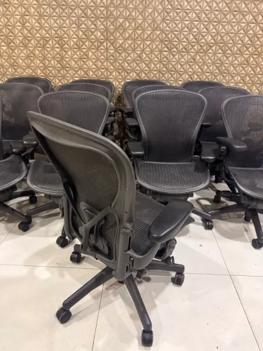 Cadeira herman miller aeron C classica completa super nova