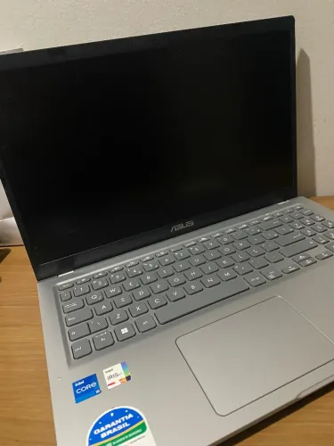 ASUS Vivobook 15 Intel Core i5 (11ª Ger) - 16GB