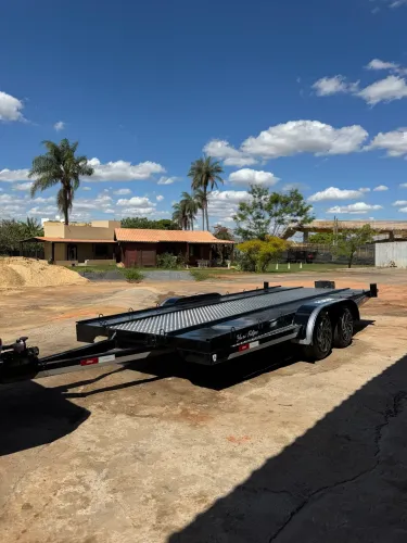 Reboque prancha basculante 