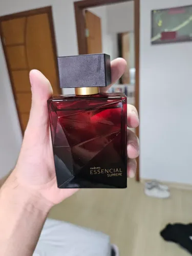 Natura Essencial Supreme // MUITO POUCO USADO 96ml+ restante