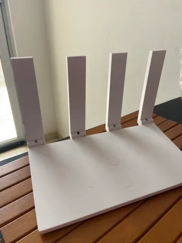 Roteador novíssimo Marca: HUAWEI