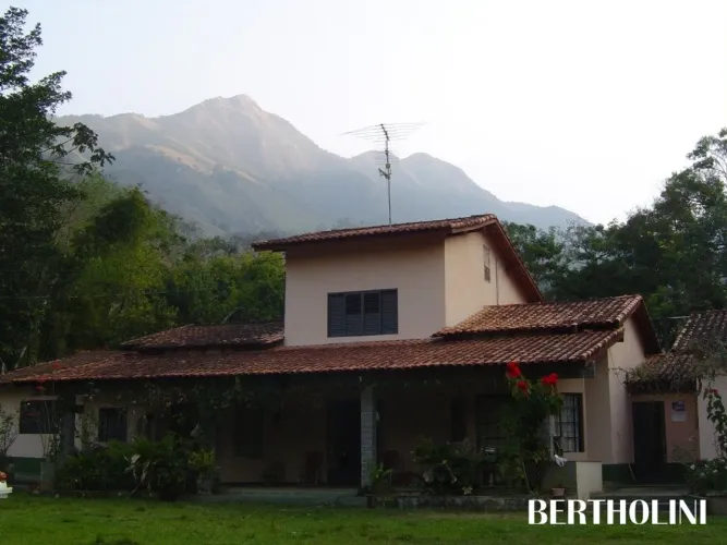 Sitio em Arapei 300M² de area constr. e 55mil M²Terreno ao lado Ponto turistico