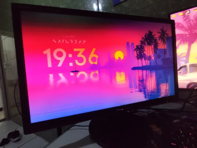 Monitor AOC com som embutido, 24 polegadas 