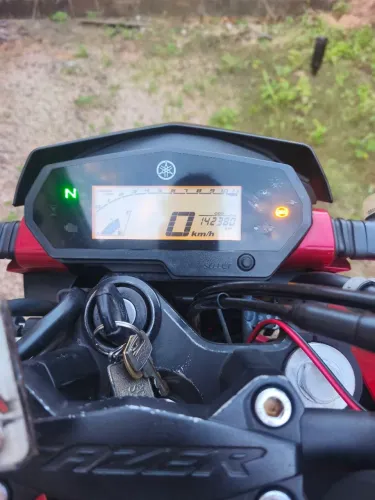 Vende-se fz250 bem conservada 