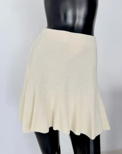 Saia Tricot nunca usada tamanho Único off white