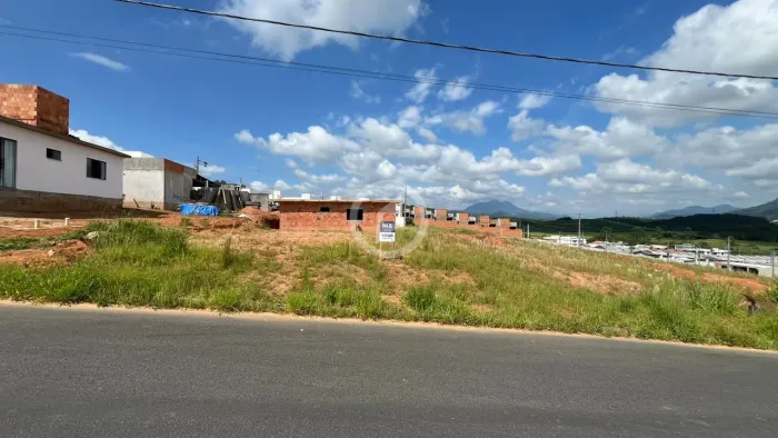 Terreno à venda no bairro Corticeira - Guaramirim/SC