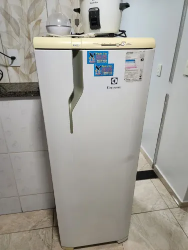 Geladeira rde33 eletrolux