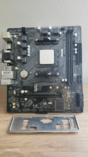 Kit ryzen 5 5660g + a520m asrock