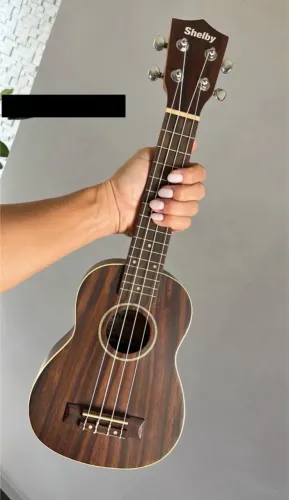 Ukulele shelby