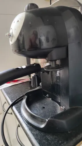Máquina de fazer café DeLonghi