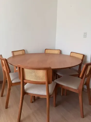 Mesa de Jantar Redonda 1.35m com 6 Cadeiras (10x S/ juros