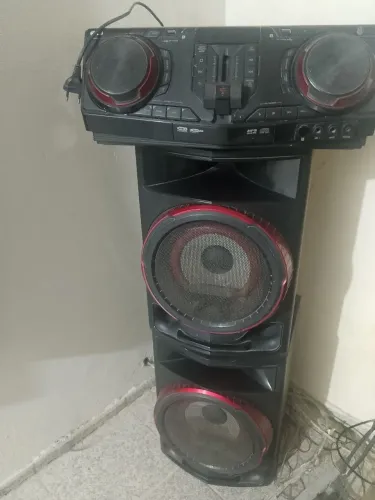 SOM LG xboom 1800W