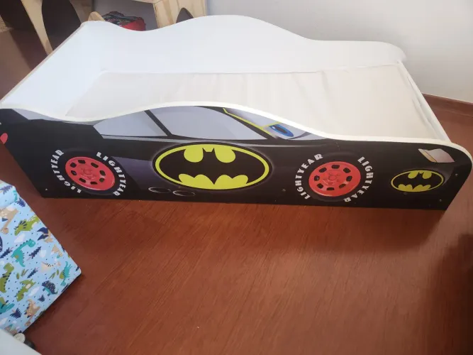 Cama infantil carro batman novo com colchão 