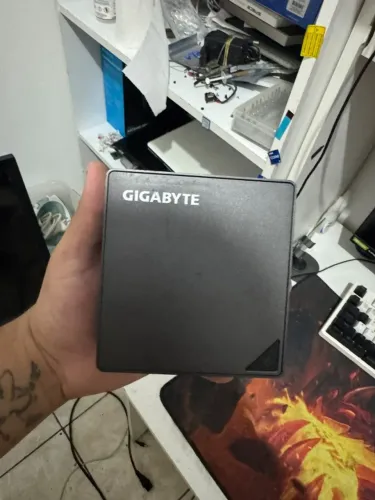 Lote de Eletrônicos | Dell Xeon, Mini PCs, Nobreaks, DVRs, Projetor e Placa X99