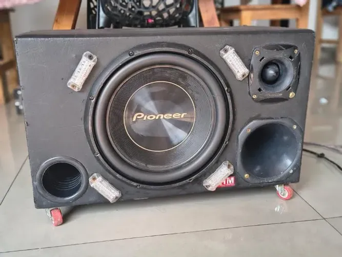 Caixa trio Pioneer + Falcon DF 900.3 + Fonte Storm 60A JFA + Crossover Taramps CRX