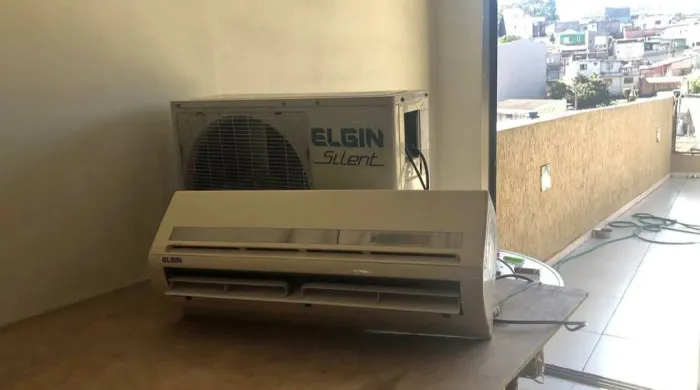 AR CONDICIONADO ELGIN SILENT 9.000 BTUS QUENTE E FRIA