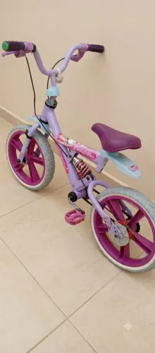Vendo bicicleta aro 16 lilás fofa